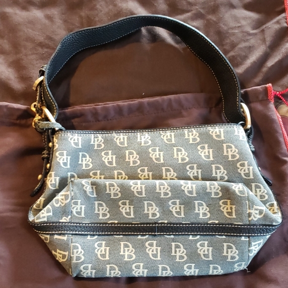 Dooney & bourke - Picture 2 of 3